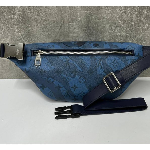 Поясная сумка Louis Vuitton синяя.
