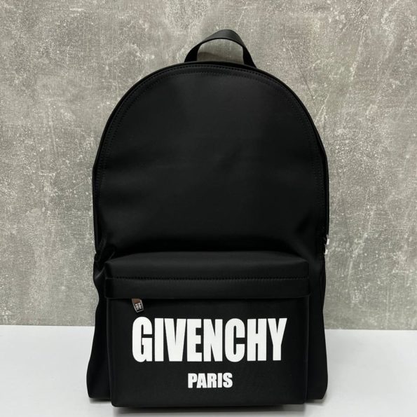 Рюкзак Givenchy нейлон черный.