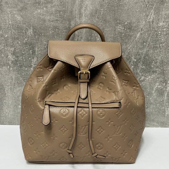 Рюкзак Louis Vuitton кожаный бежевый.