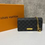 Сумка Кросс боди Louis Vuitton темно серая.