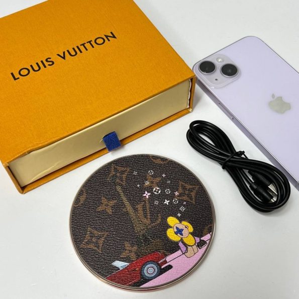 Зарядное устройство Louis Vuitton №2