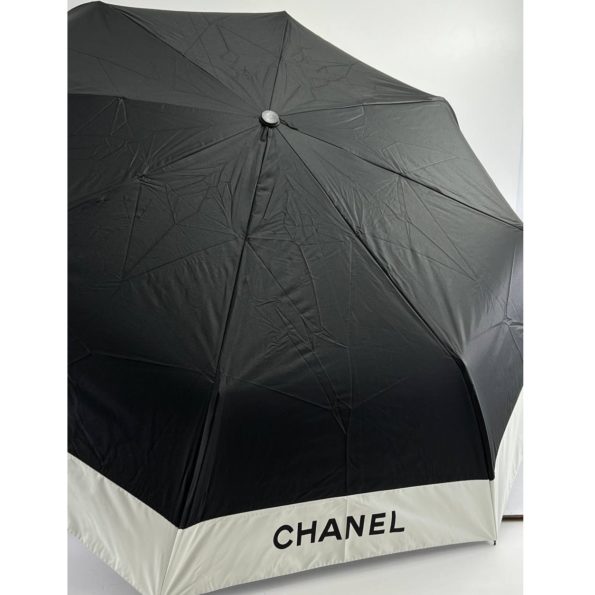 Зонт Chanel черный с белым.